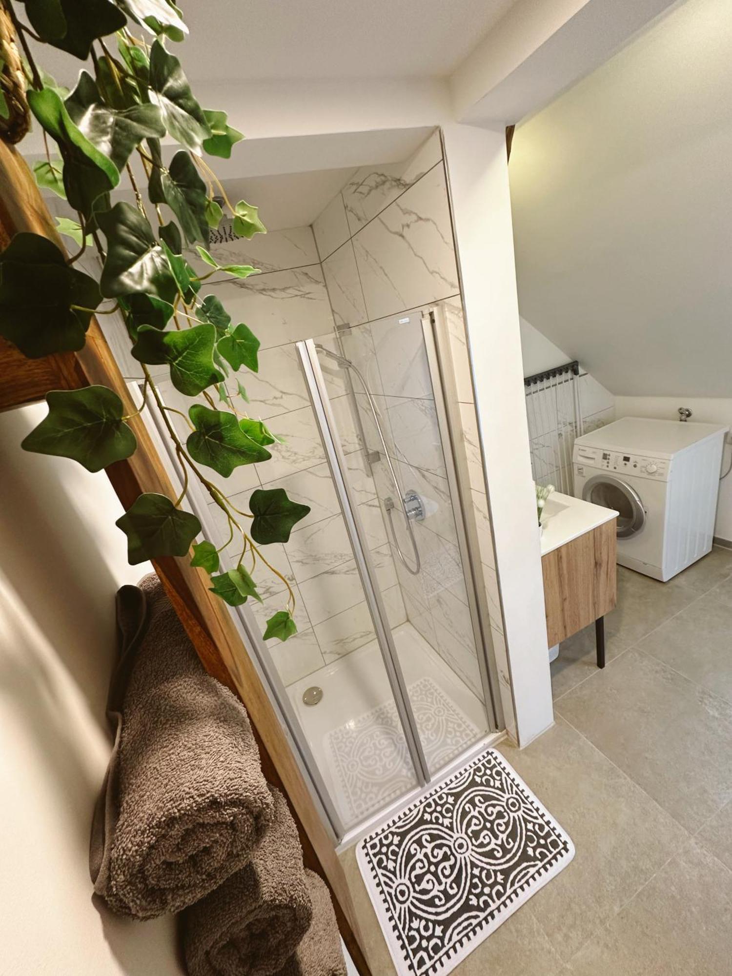 Ferienwohnung Samy Sommeraktion 2025 Bayreuth Bagian luar foto